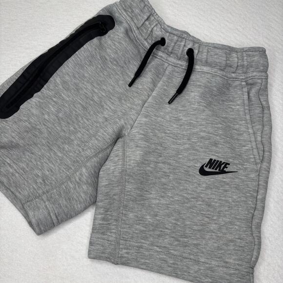Nike Other - Nike Sportswear Fleece Shorts Mens XS Gray Black Zip Pocket Drawstring